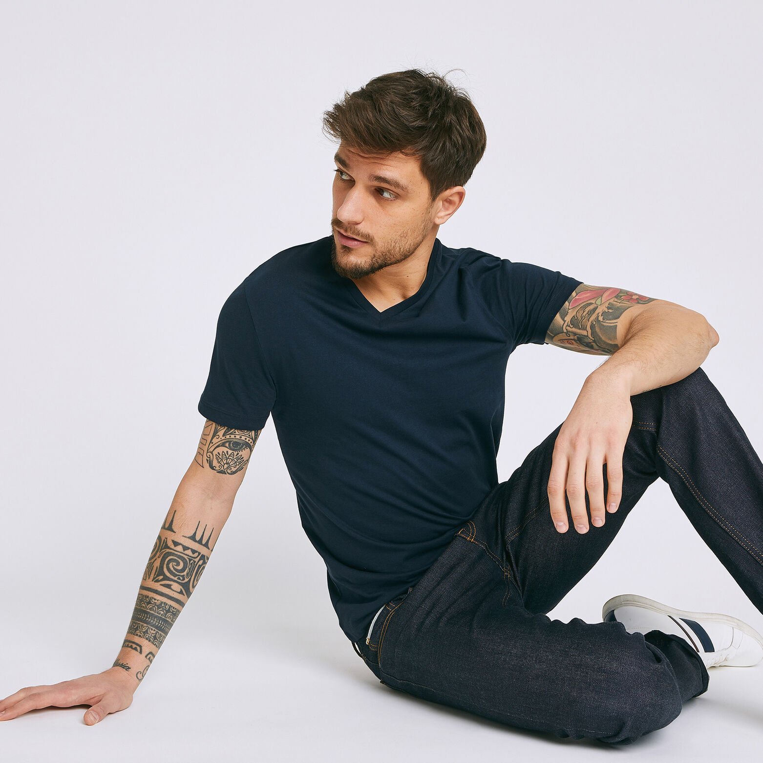 Tee-shirt uni col V slim