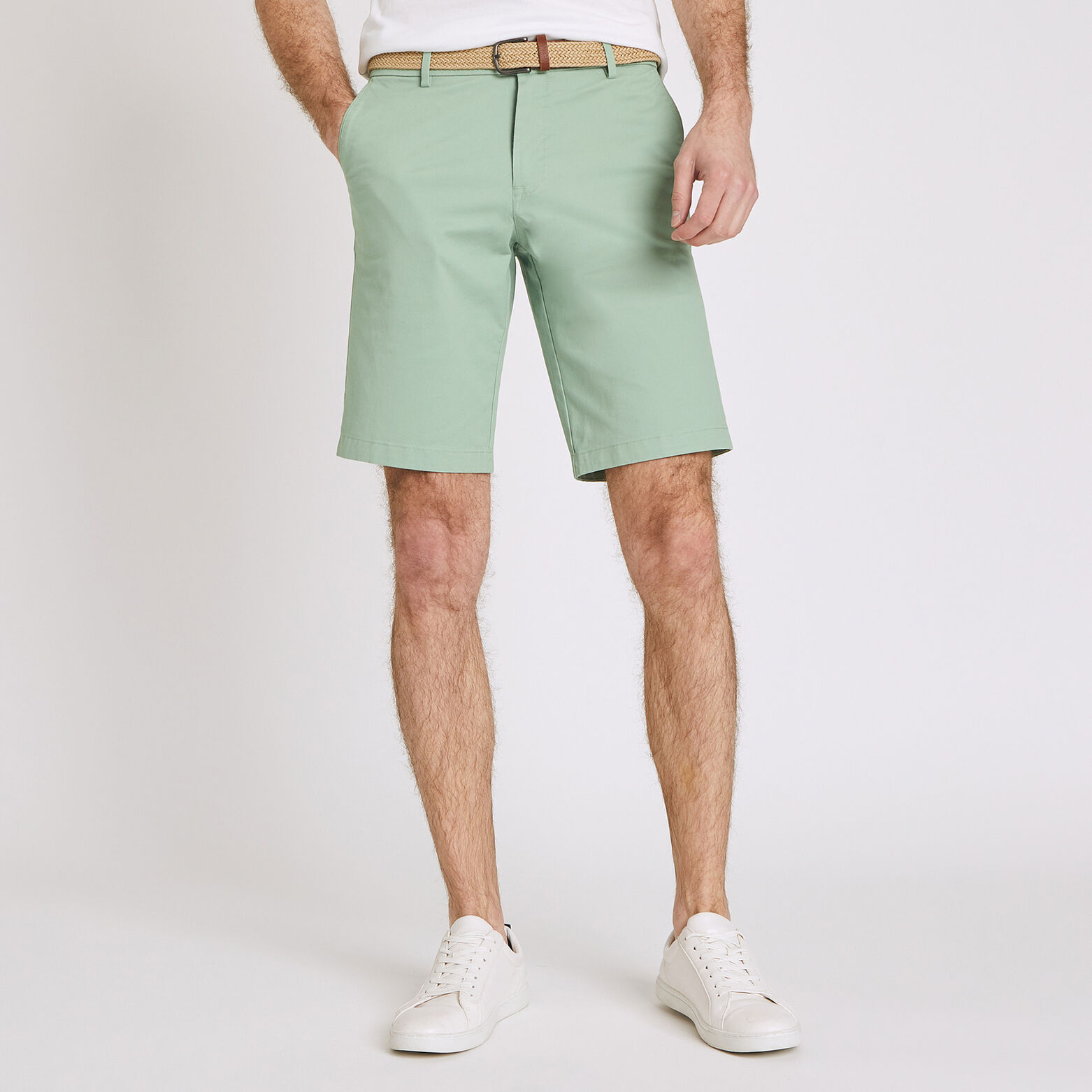 Bermuda chino uni avec ceinture