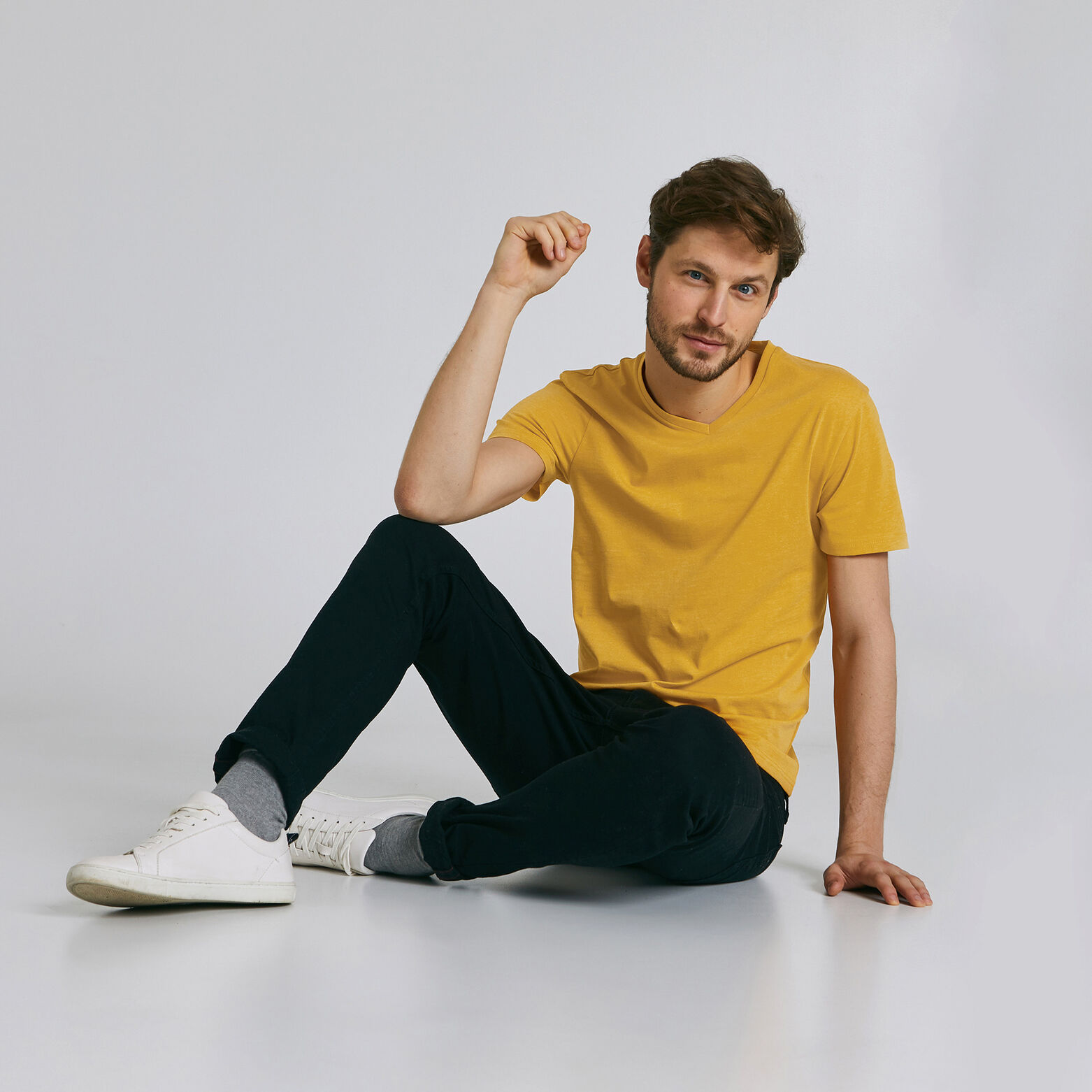 Tee-shirt uni col V slim