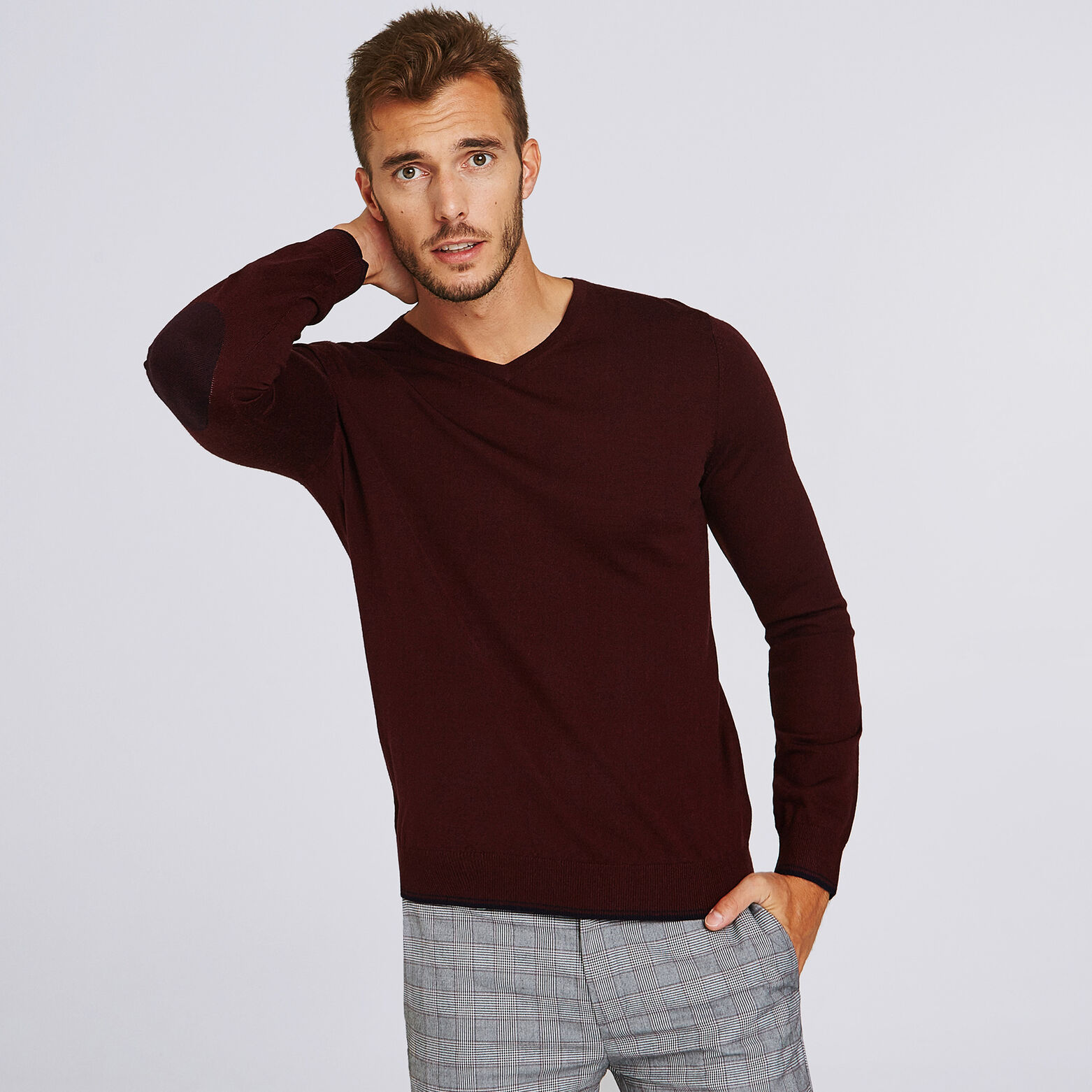 Pull laine mérinos uni col V