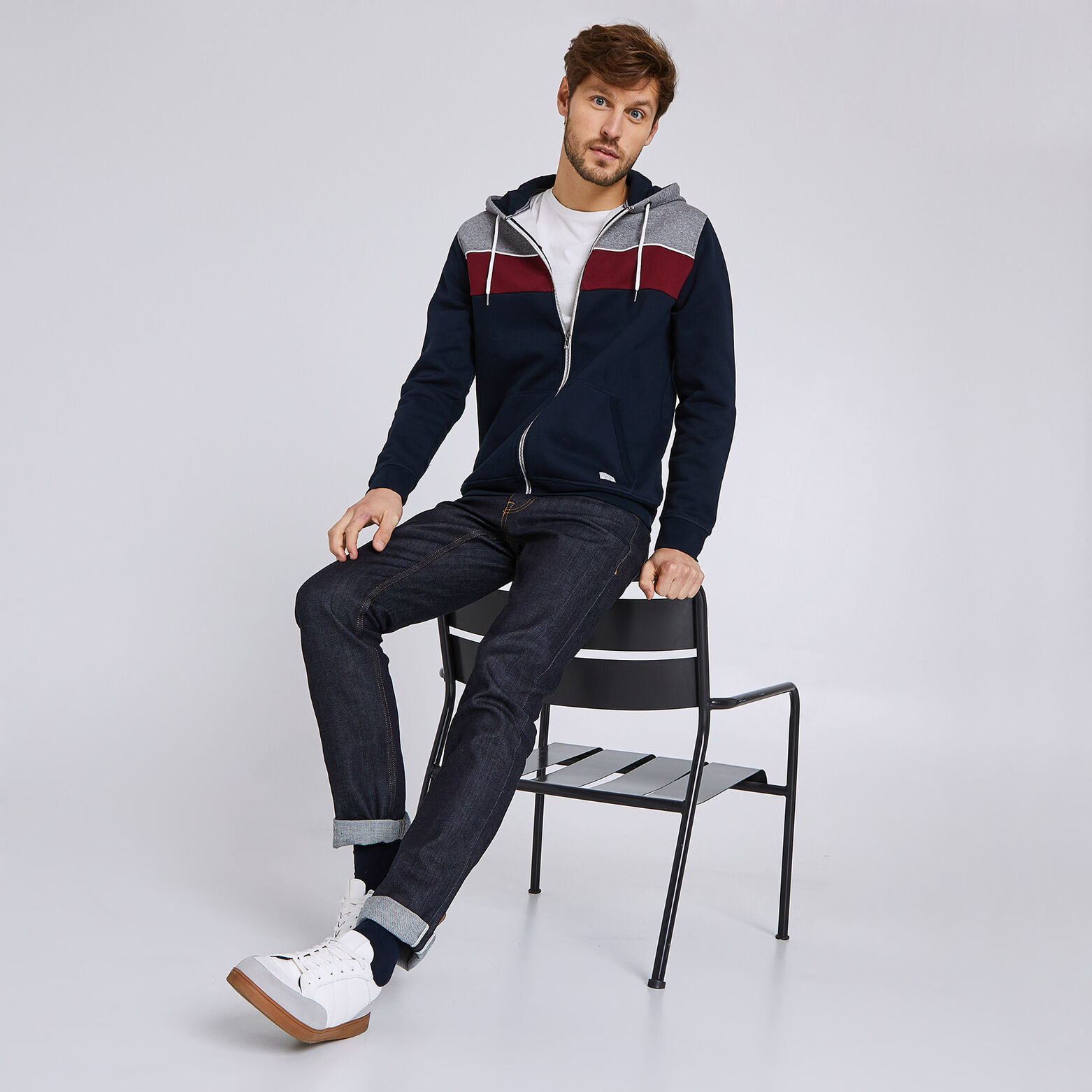 Gilet zippé à capuche
