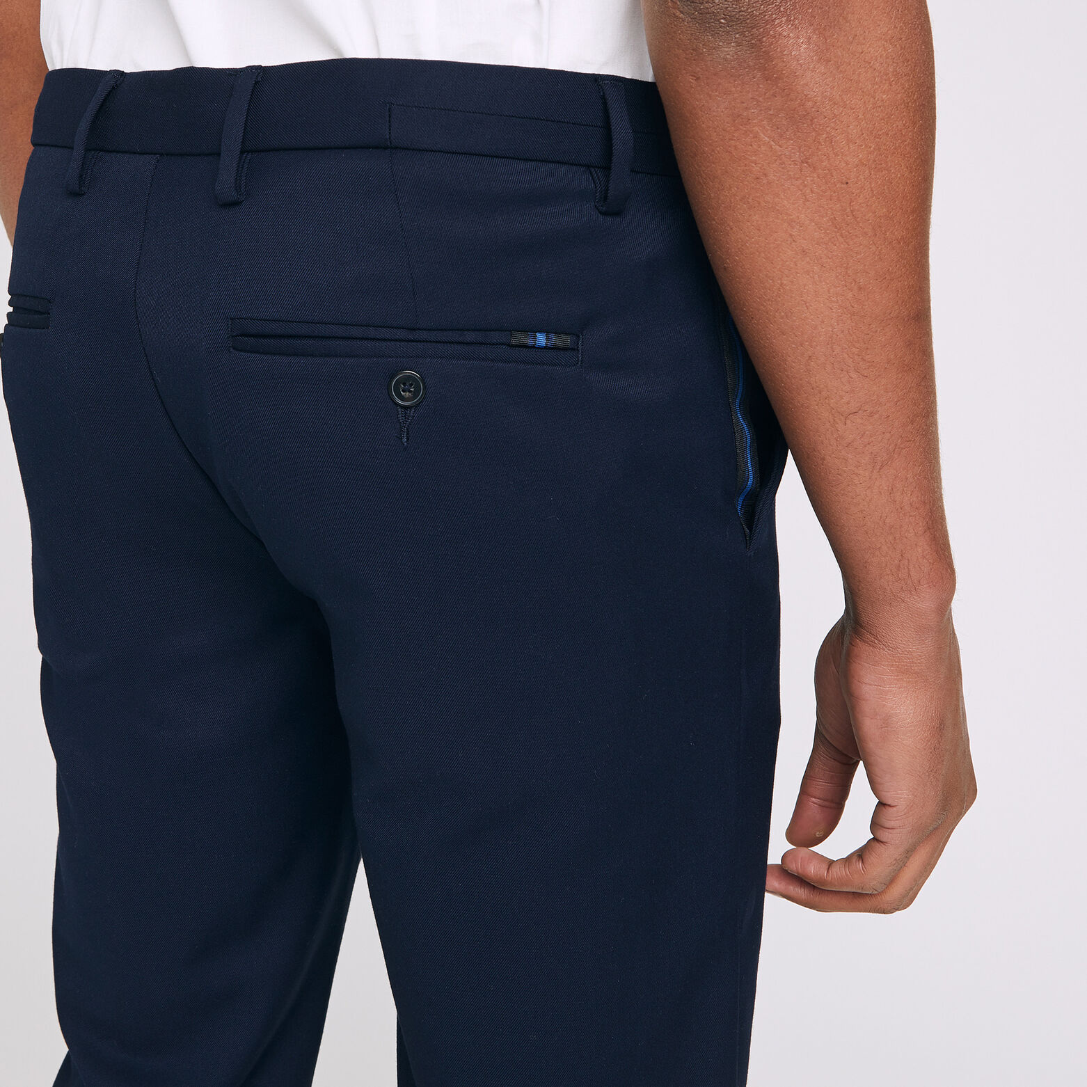 Pantalon chino slim bande rayée