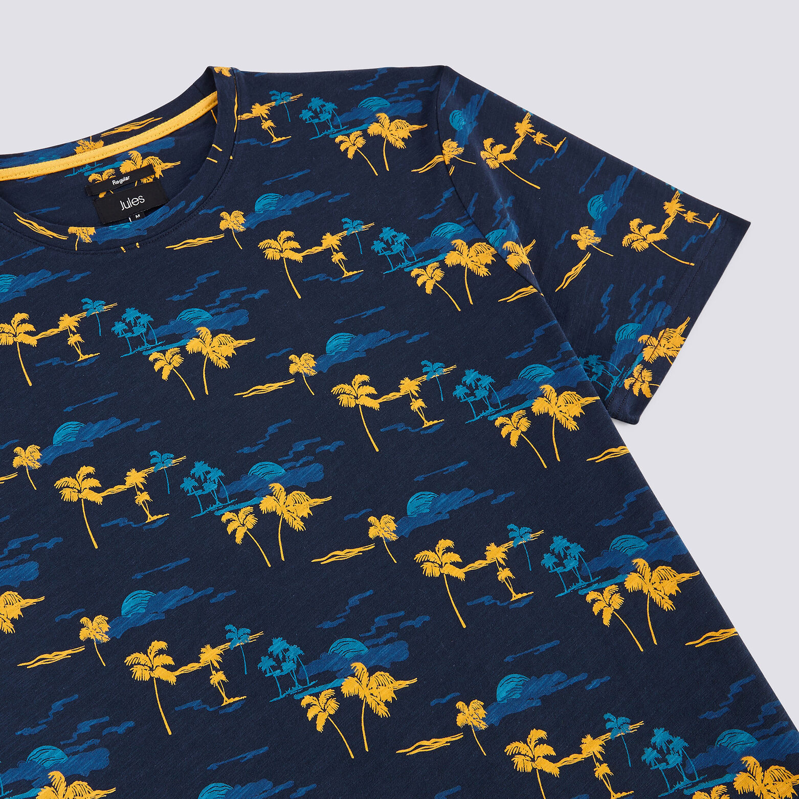 Tee shirt manches courtes imprimé all-over palmier