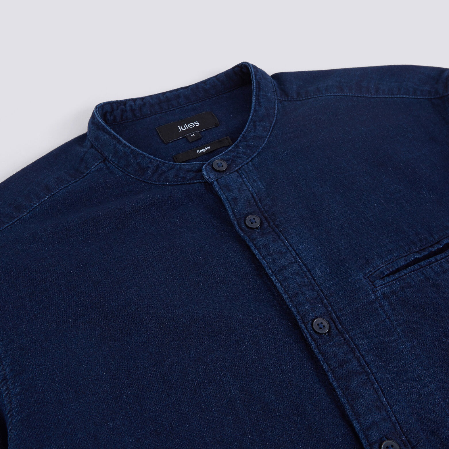 Chemise unie en jean col officier