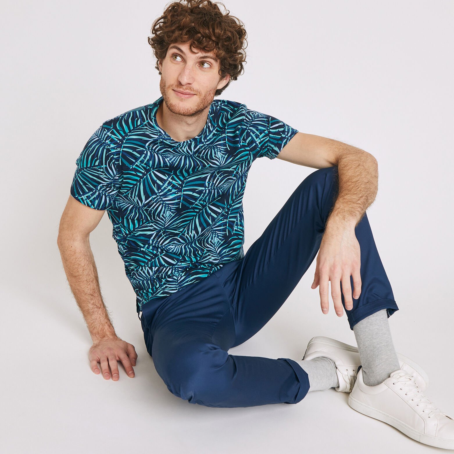 Tee shirt col rond motif feuillage