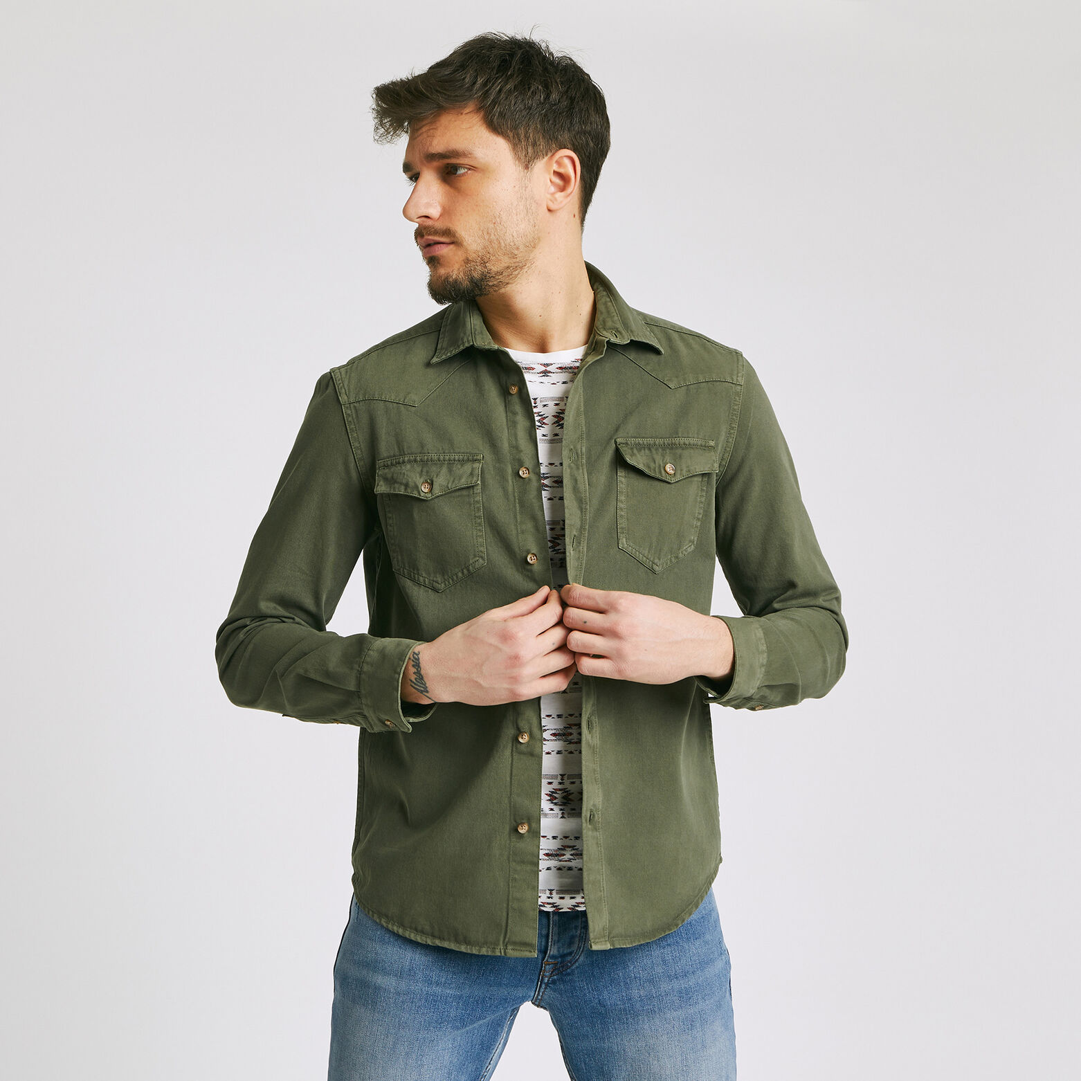Chemise droite unie