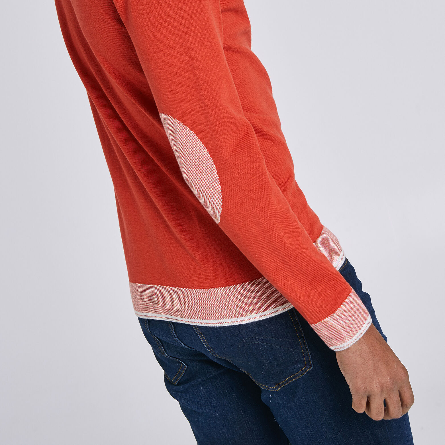Pull col rond jeu de points