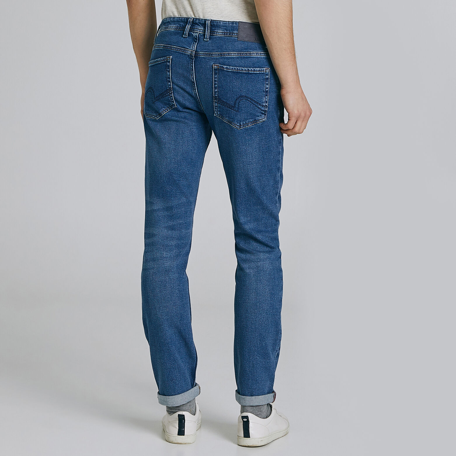 Jean Straight. 100% recyclé