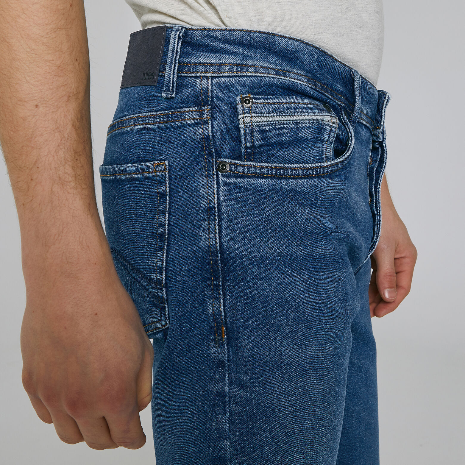 Jean Straight. 100% recyclé