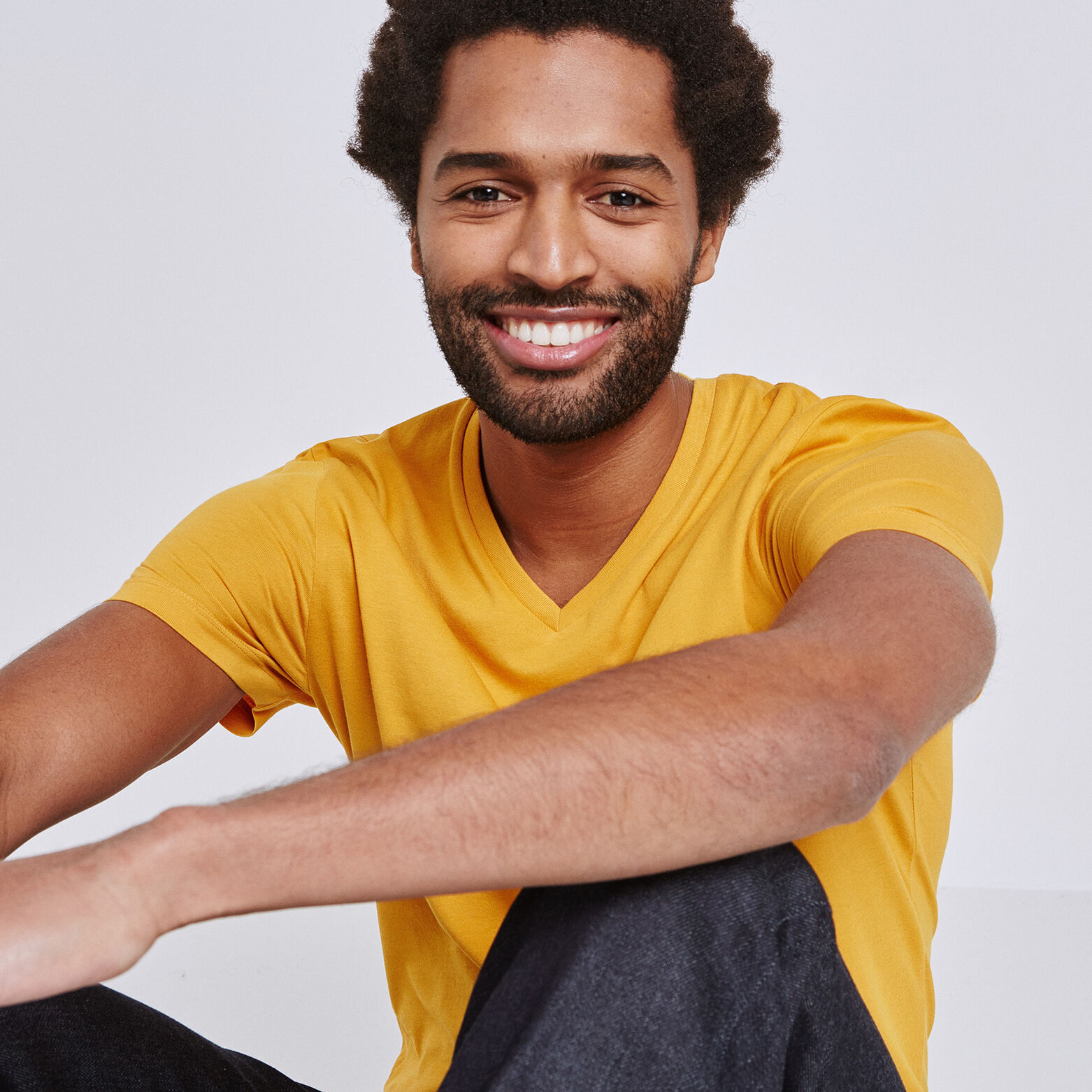 Tee-shirt uni col V slim