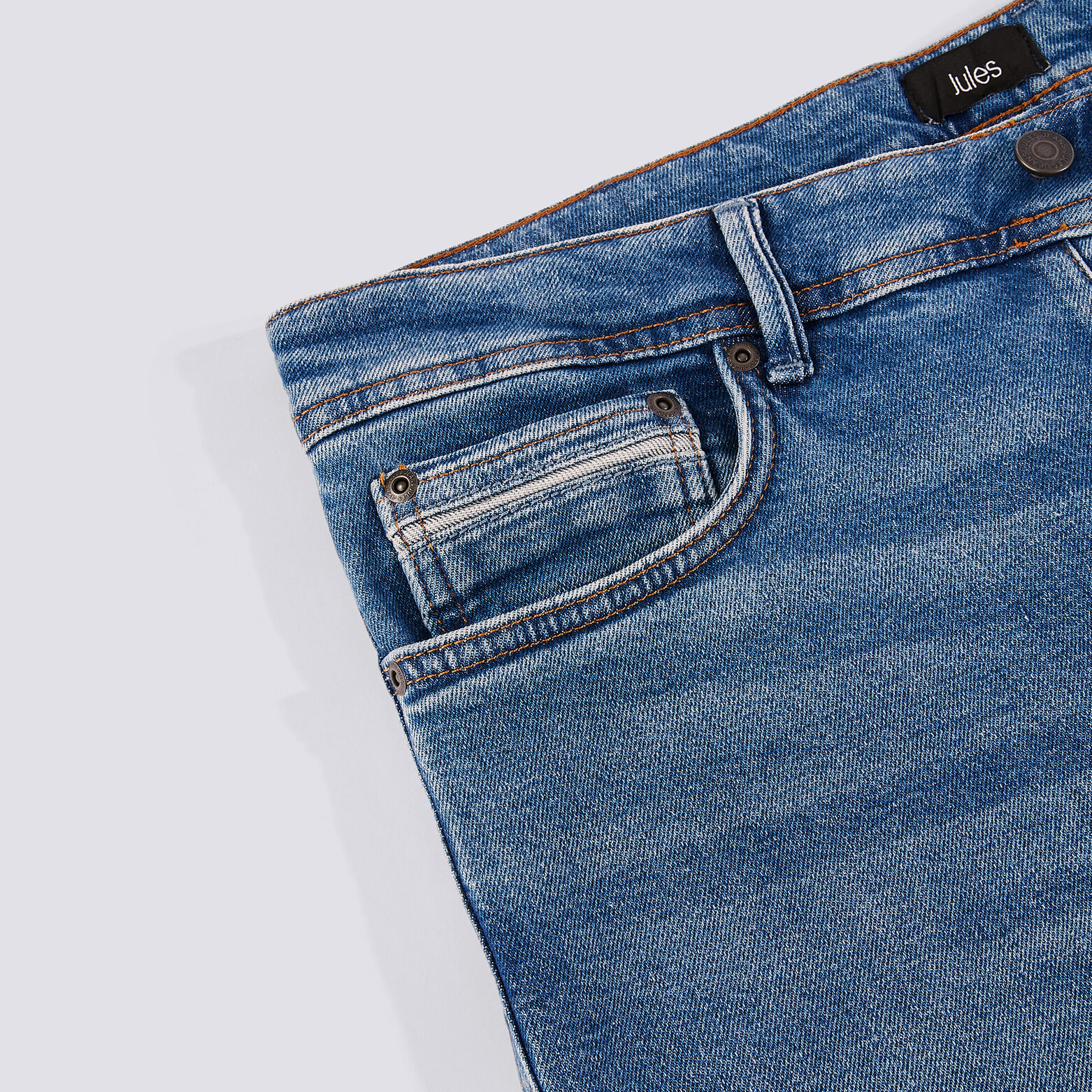 Jean Straight. 100% recyclé