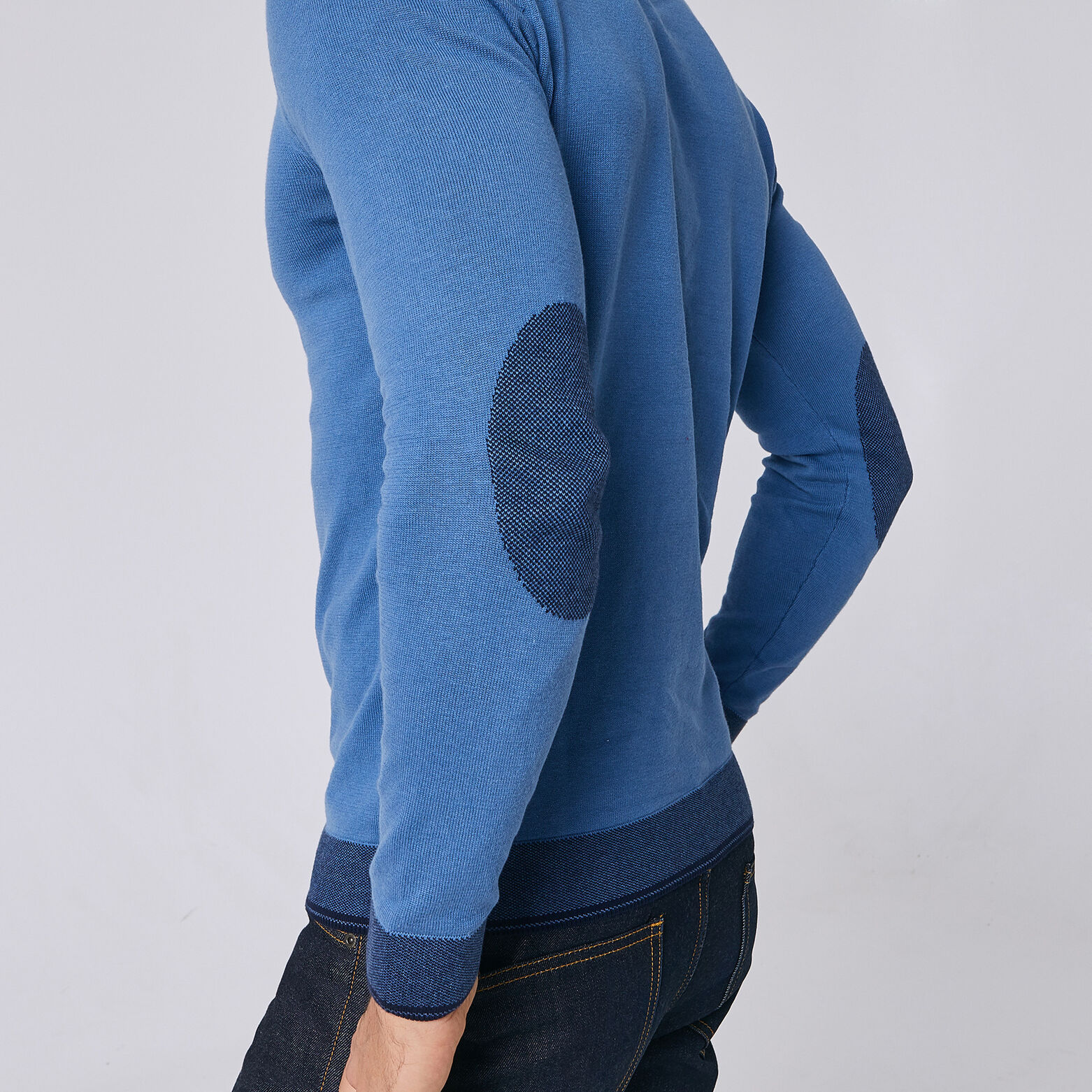 Pull col rond jeu de points