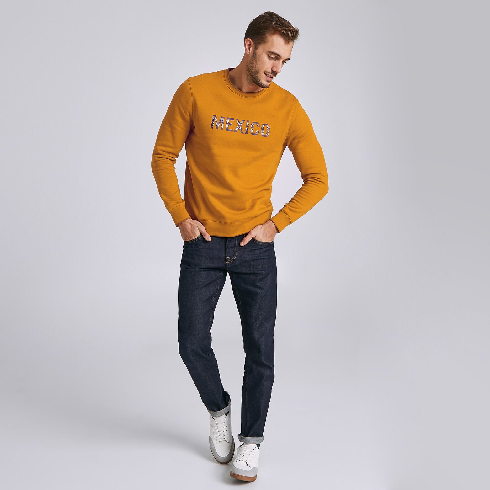 Sweat col rond message imprimé aztec