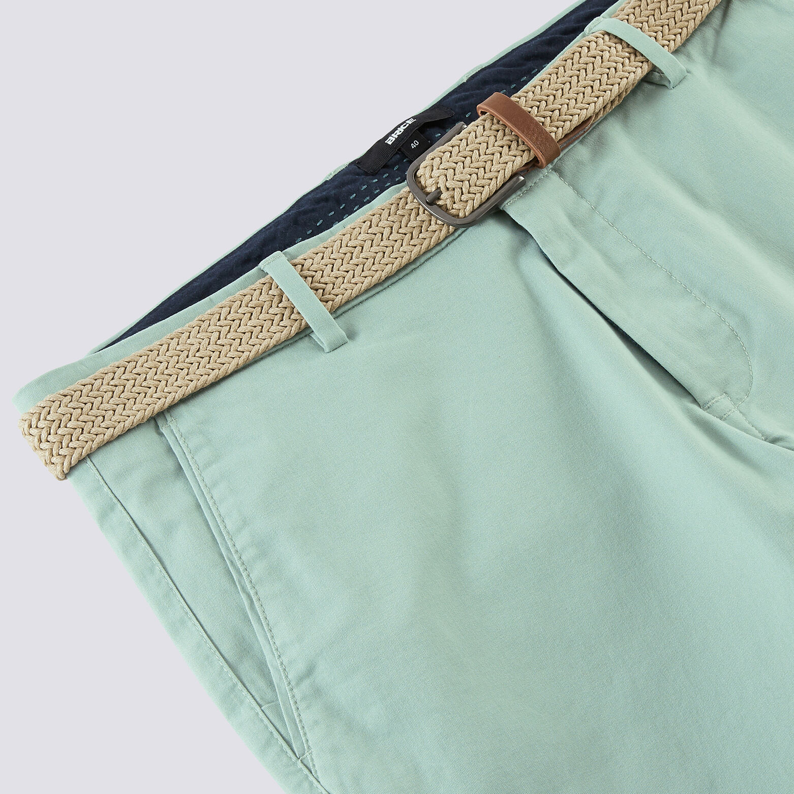 Bermuda chino uni avec ceinture