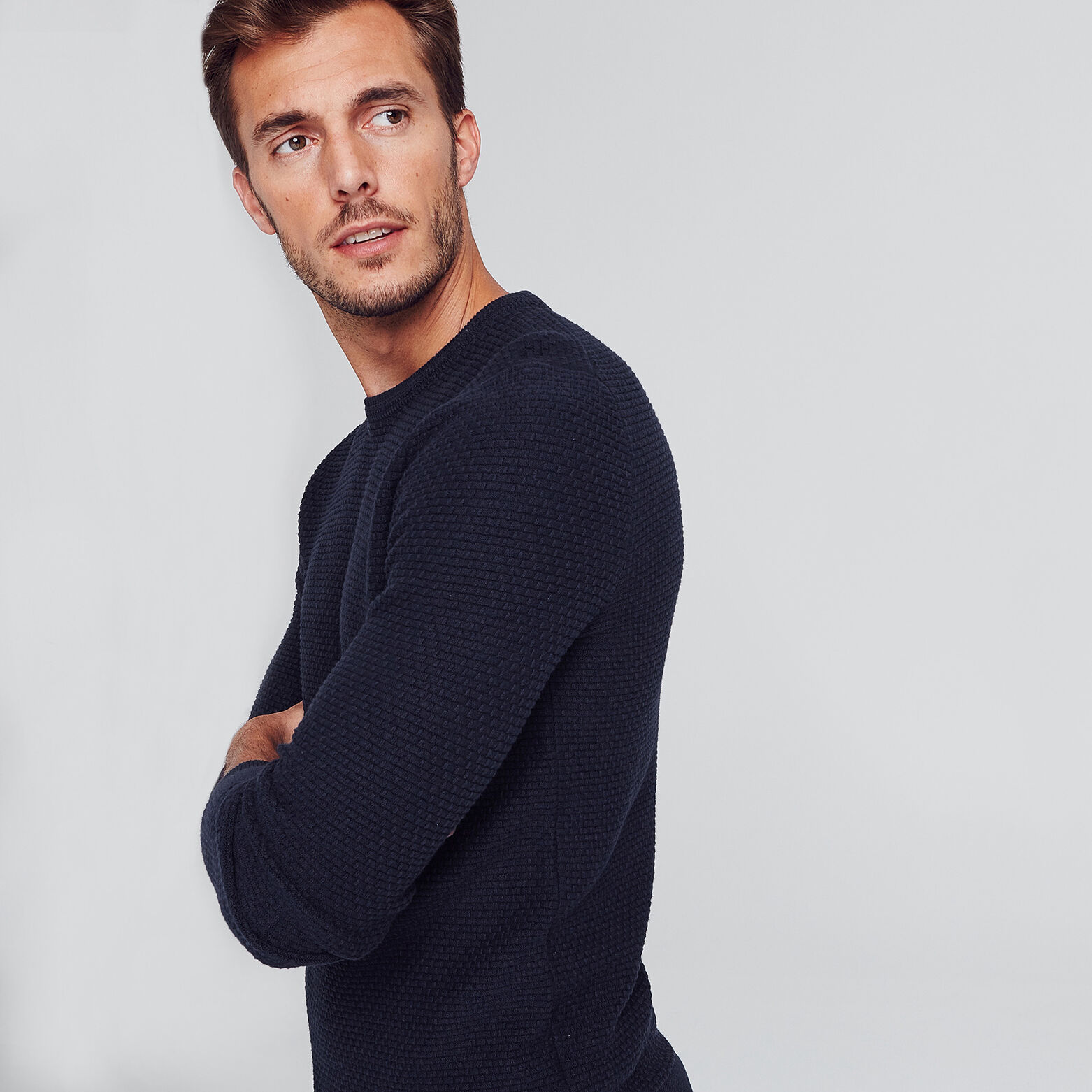 Pull col rond jeux de points