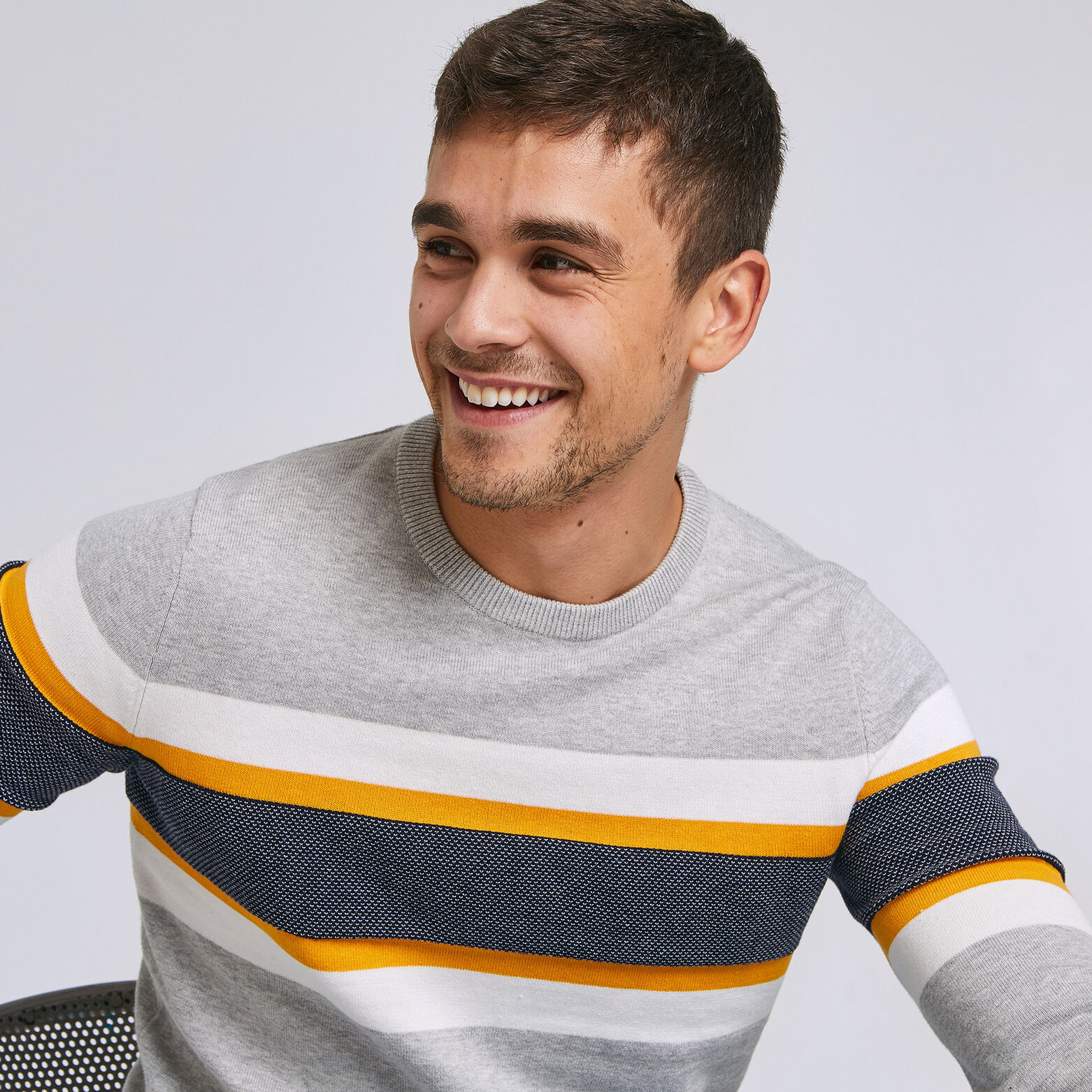 Pull col rond tricolore