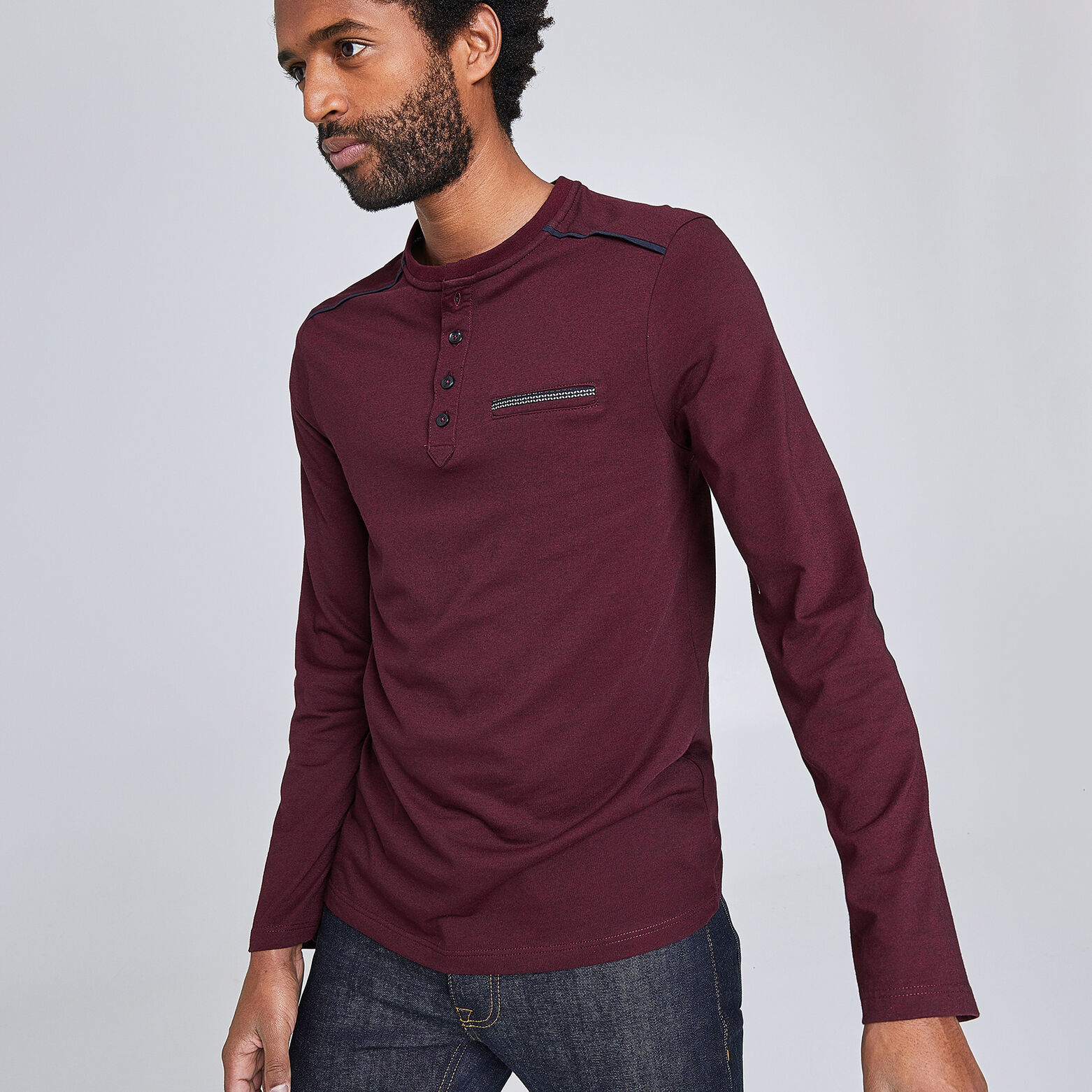 Tee-shirt col tunisien
