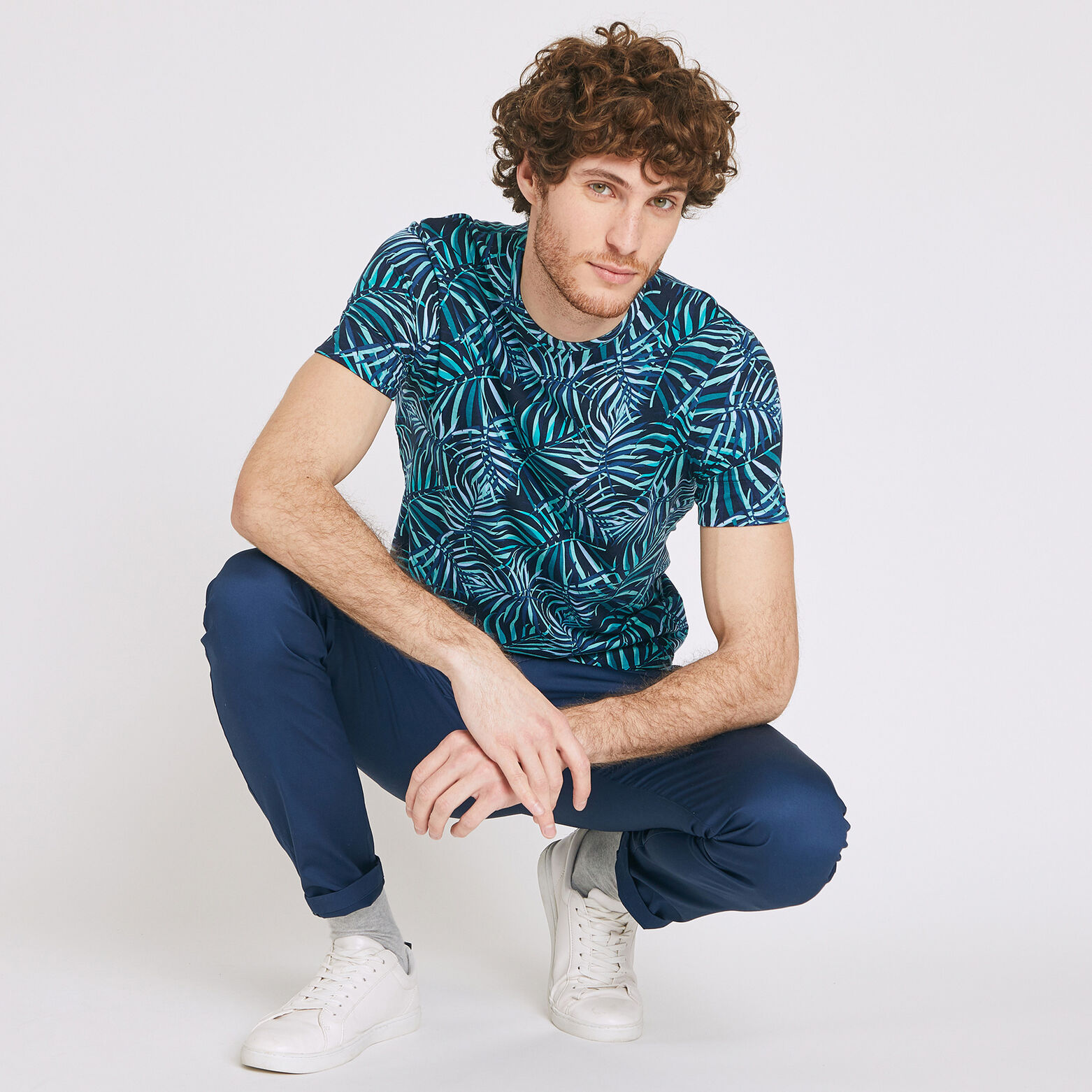 Tee shirt col rond motif feuillage