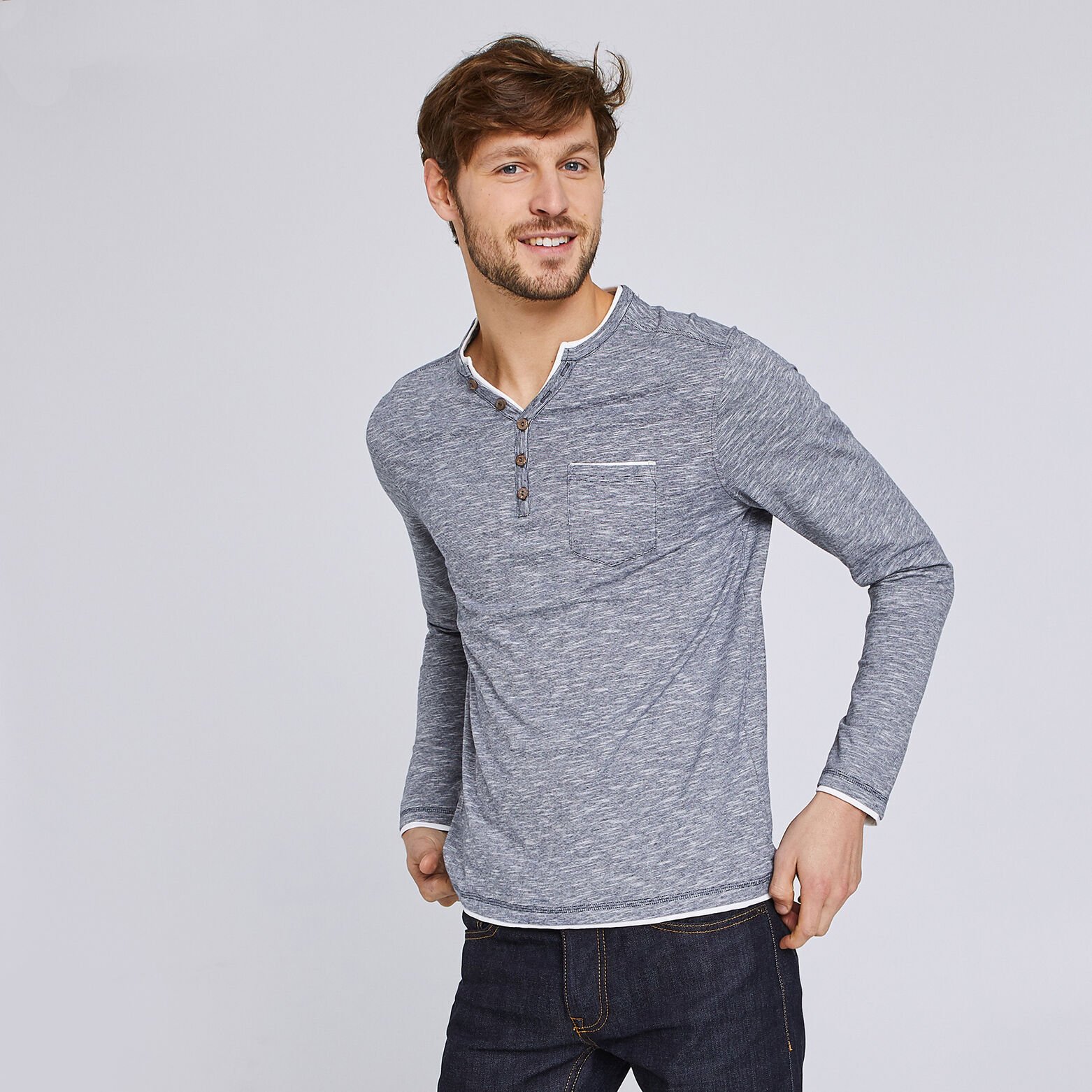 Tee-shirt col tunisien