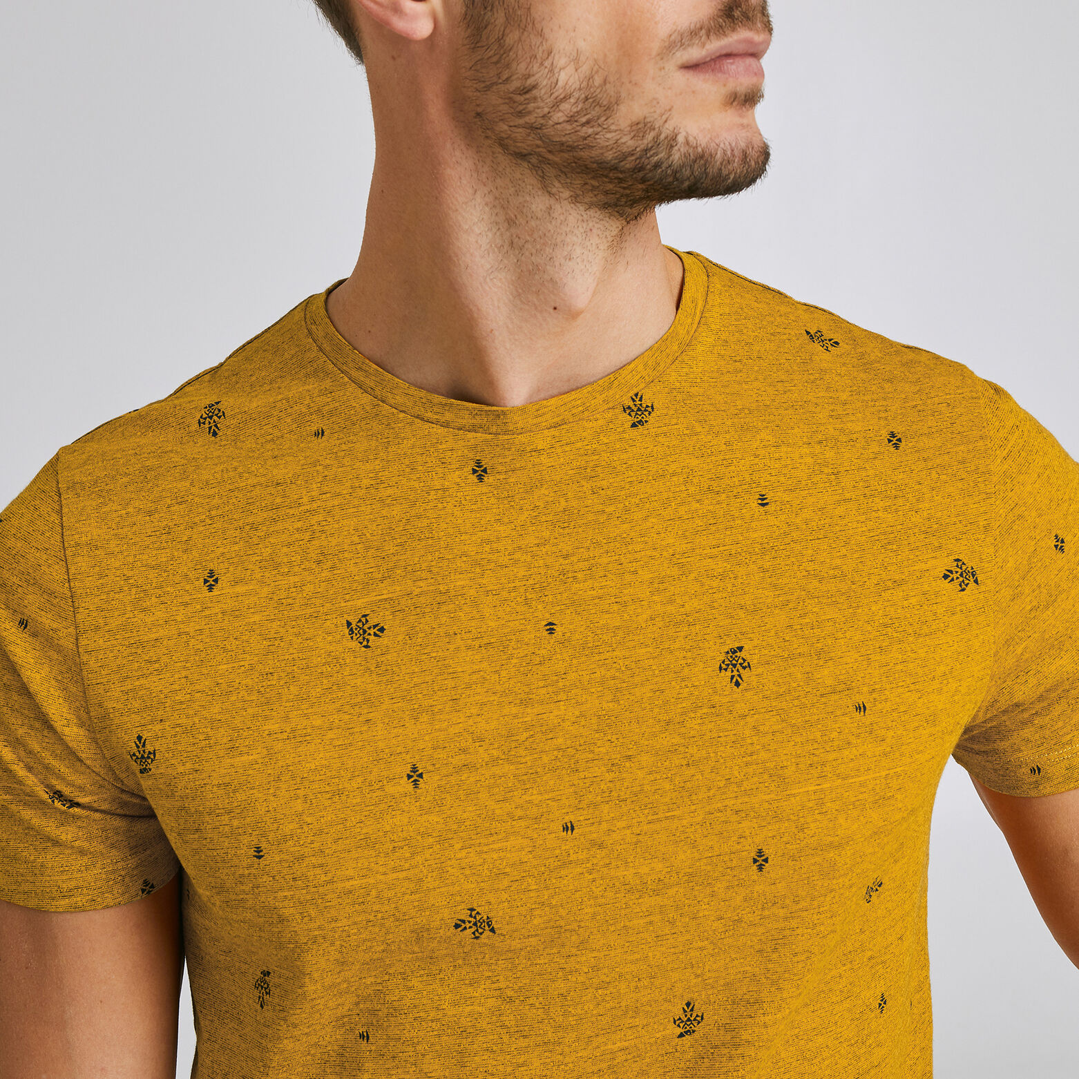 Tee shirt imprimé all over aztèque