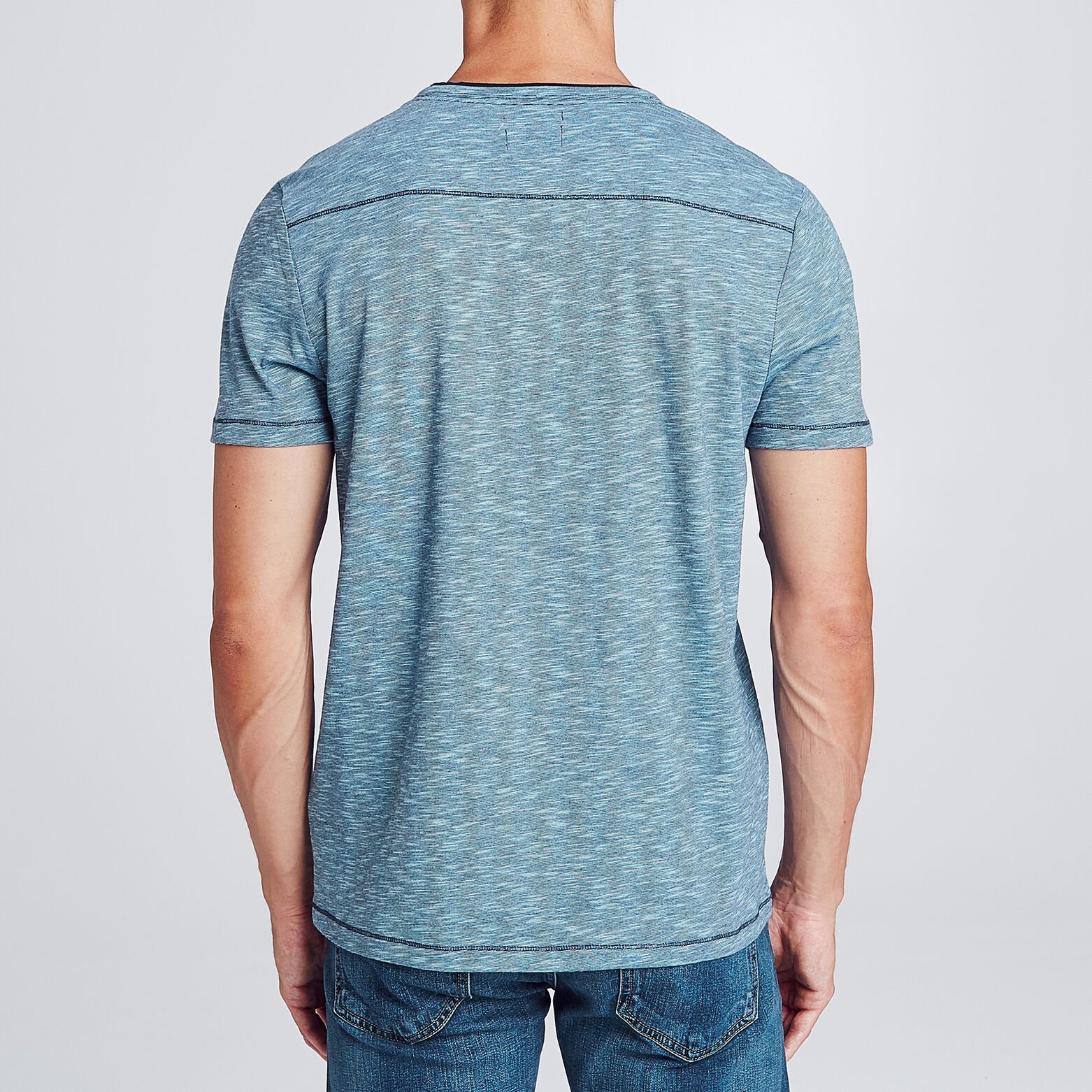 T-shirt col tunisien