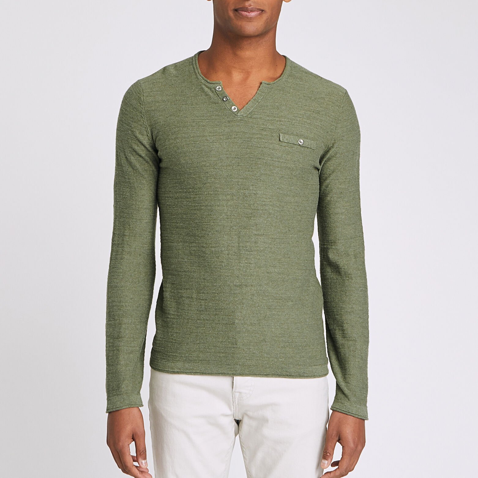 Pull fin col tunisien