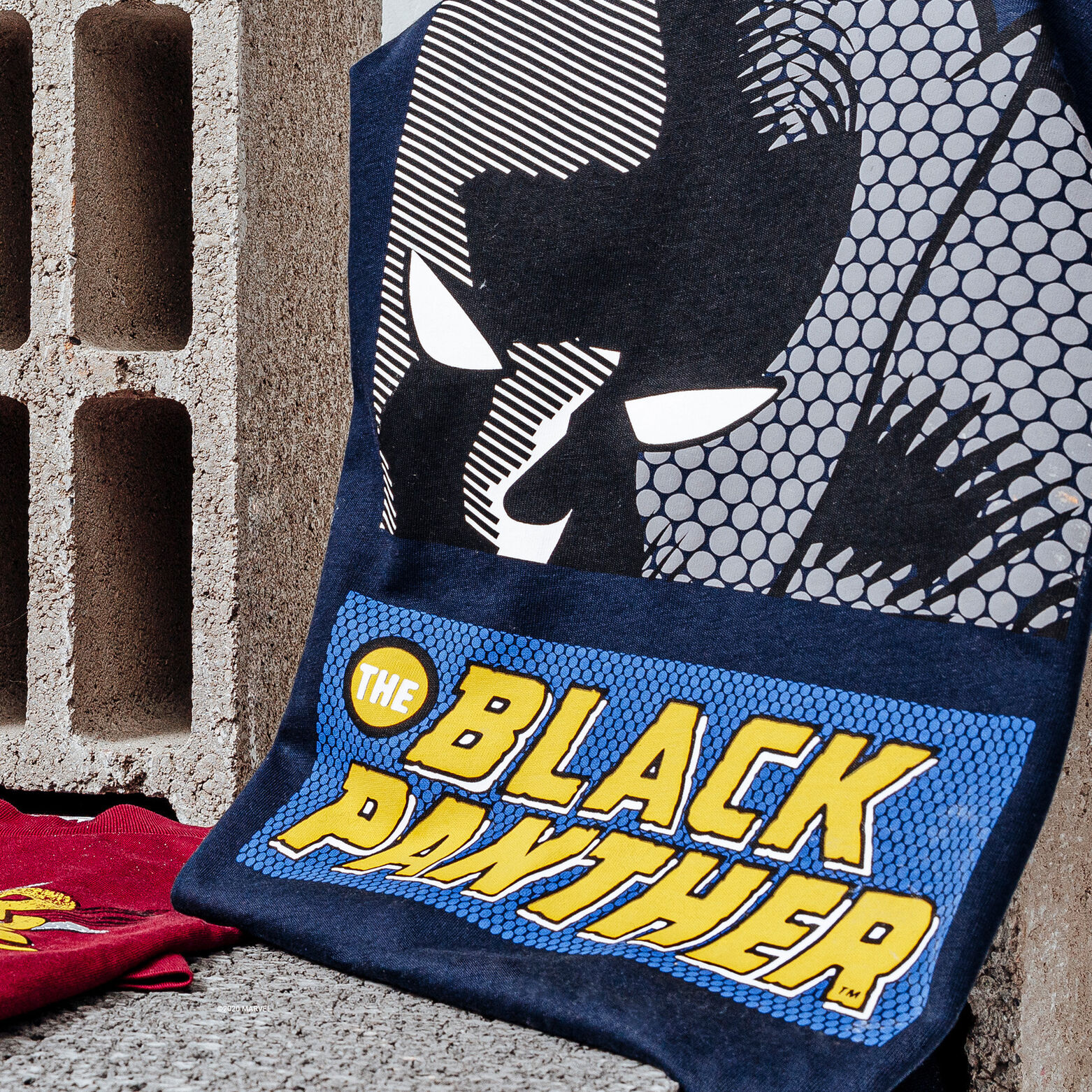 Tee shirt imprimé licence MARVEL BLACK PANTHER