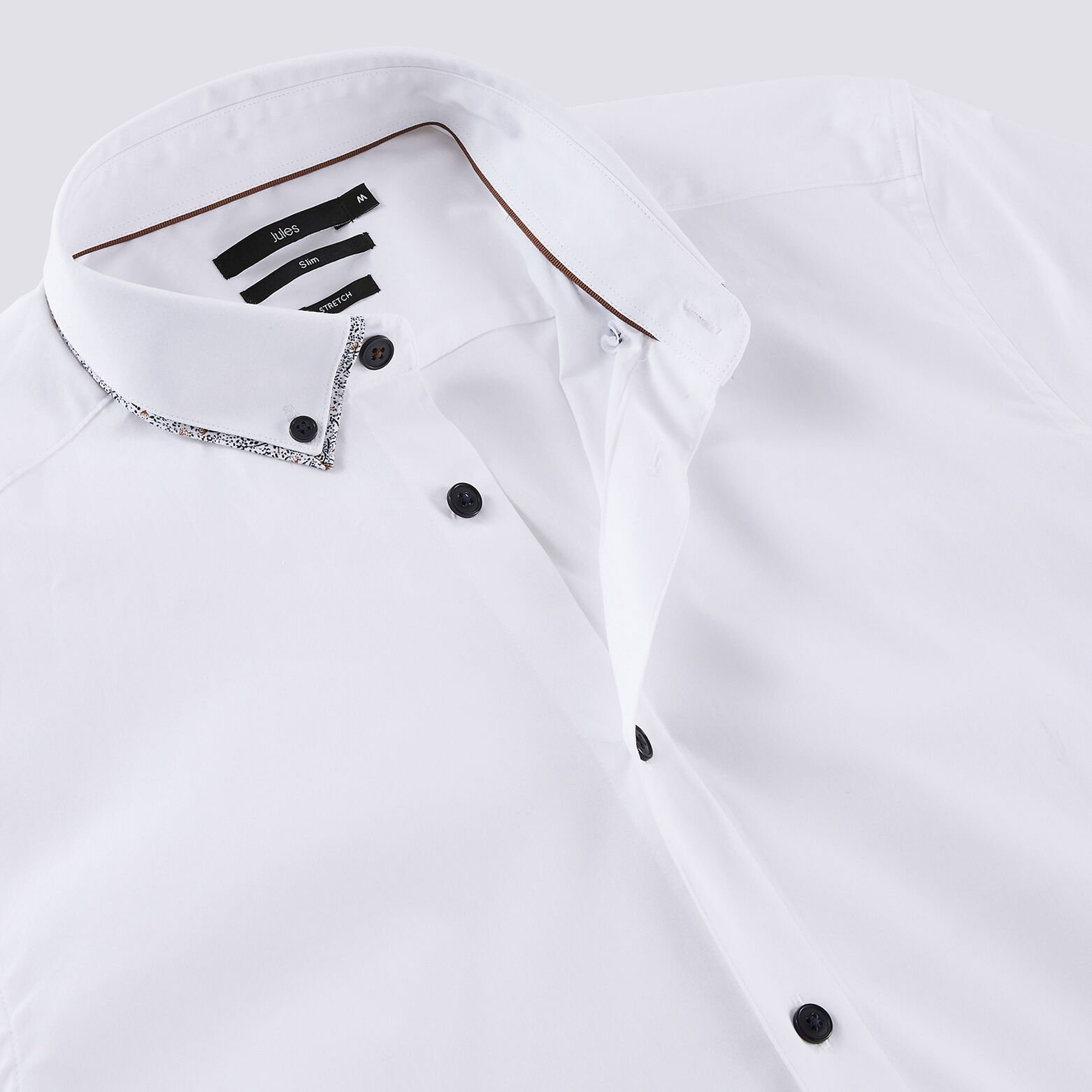 Chemise slim unie à double col