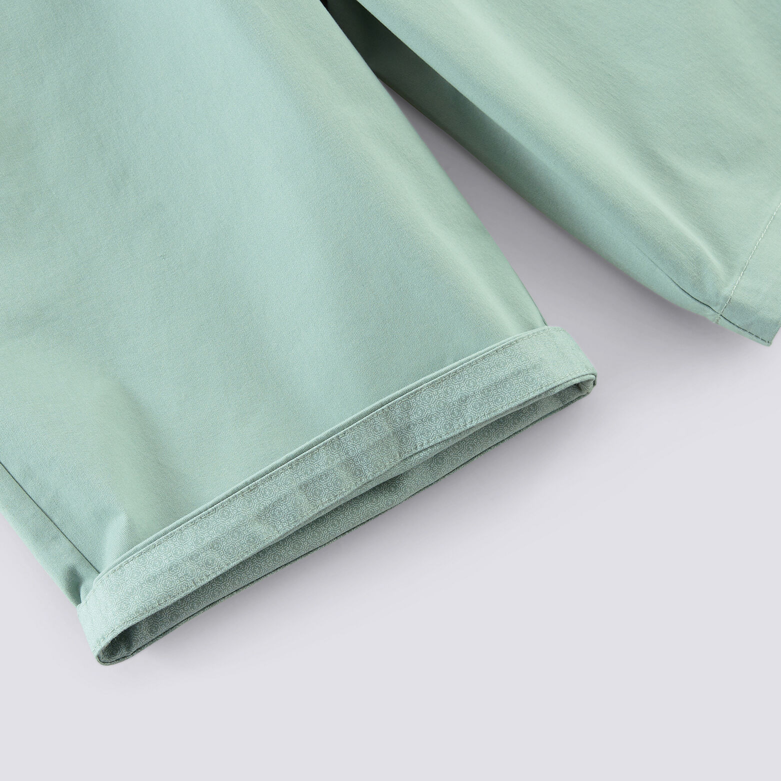 Bermuda chino uni avec ceinture