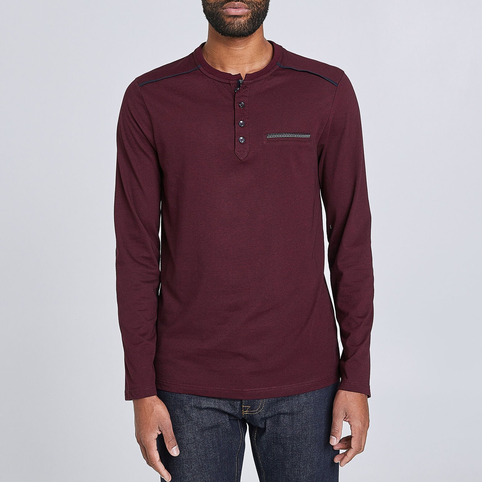 Tee-shirt col tunisien