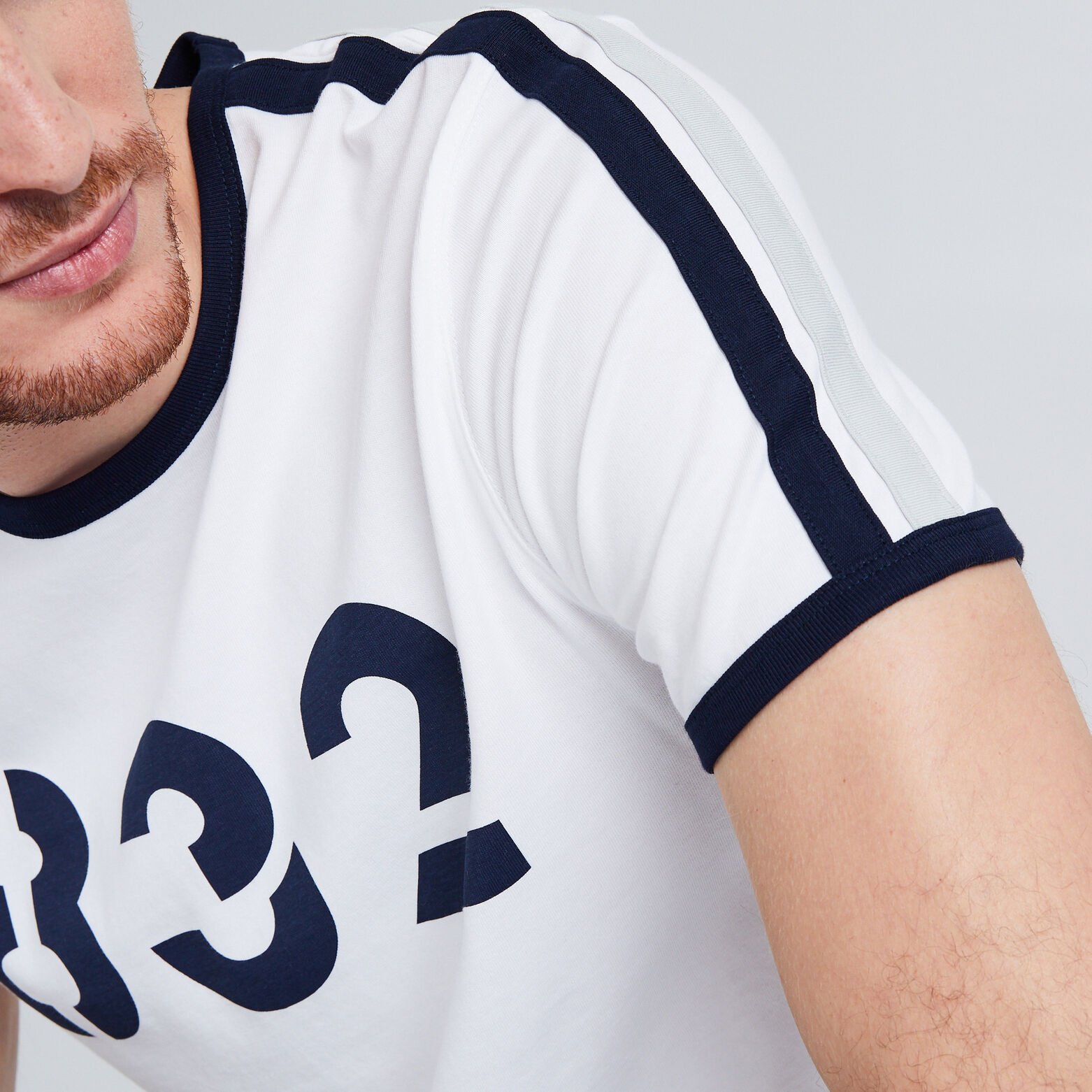 Tee shirt col rond Édition 832