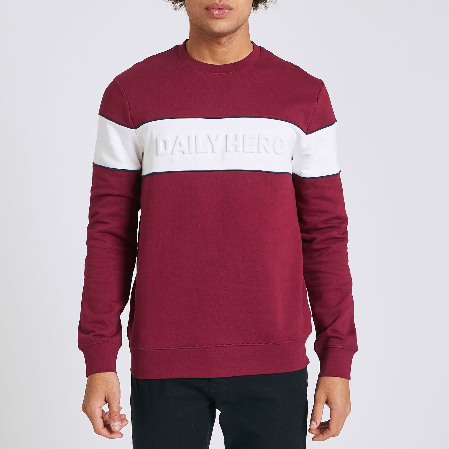 Sweat message brodé relief DAILY HERO