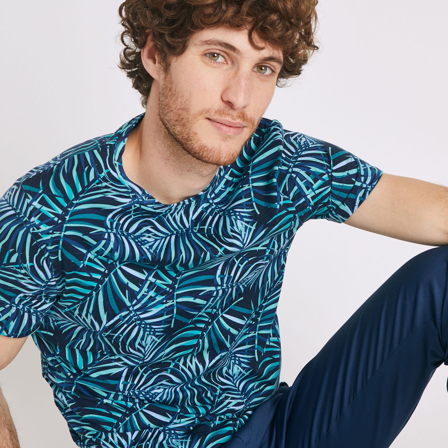 Tee shirt col rond motif feuillage