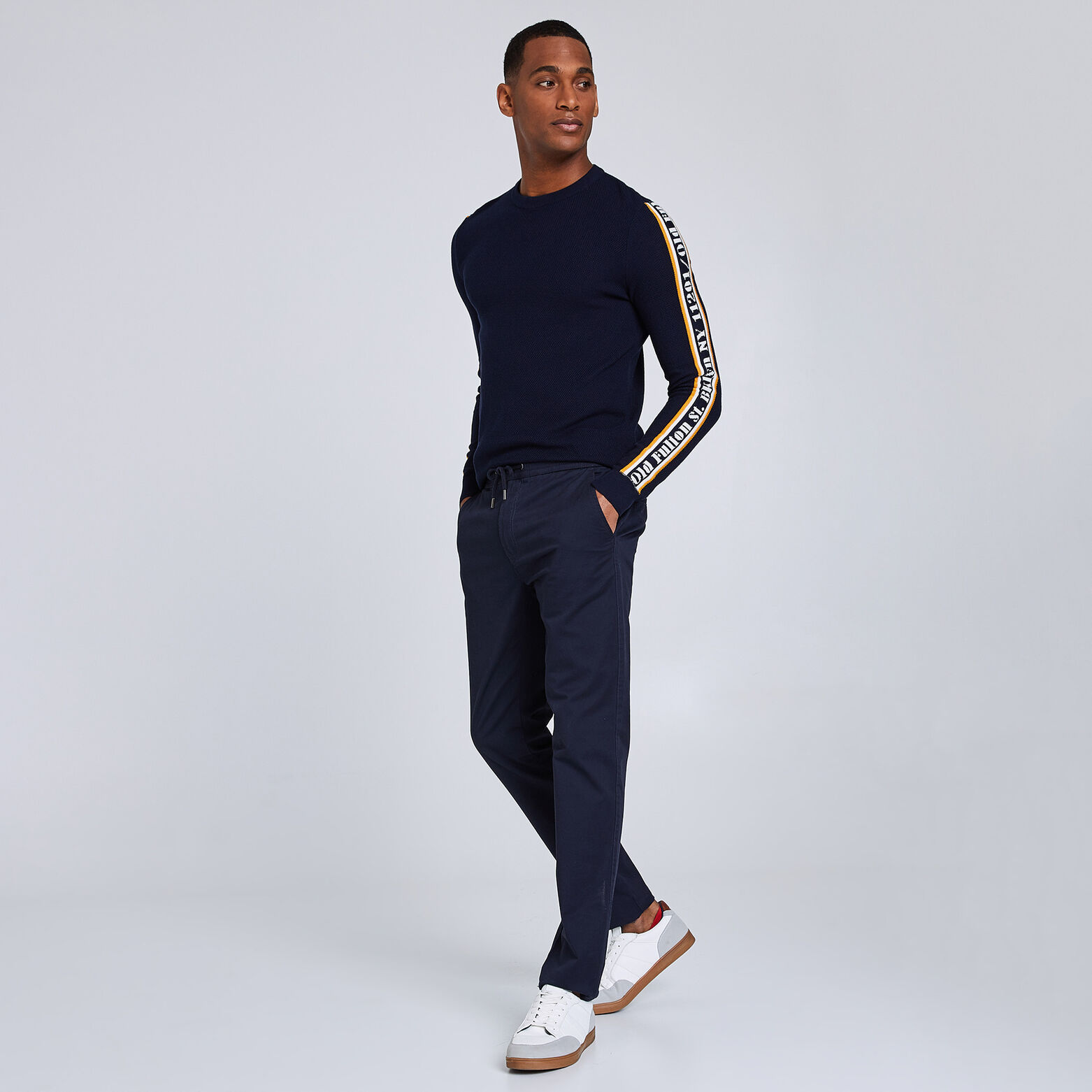 Chino ceinture élastiquée 