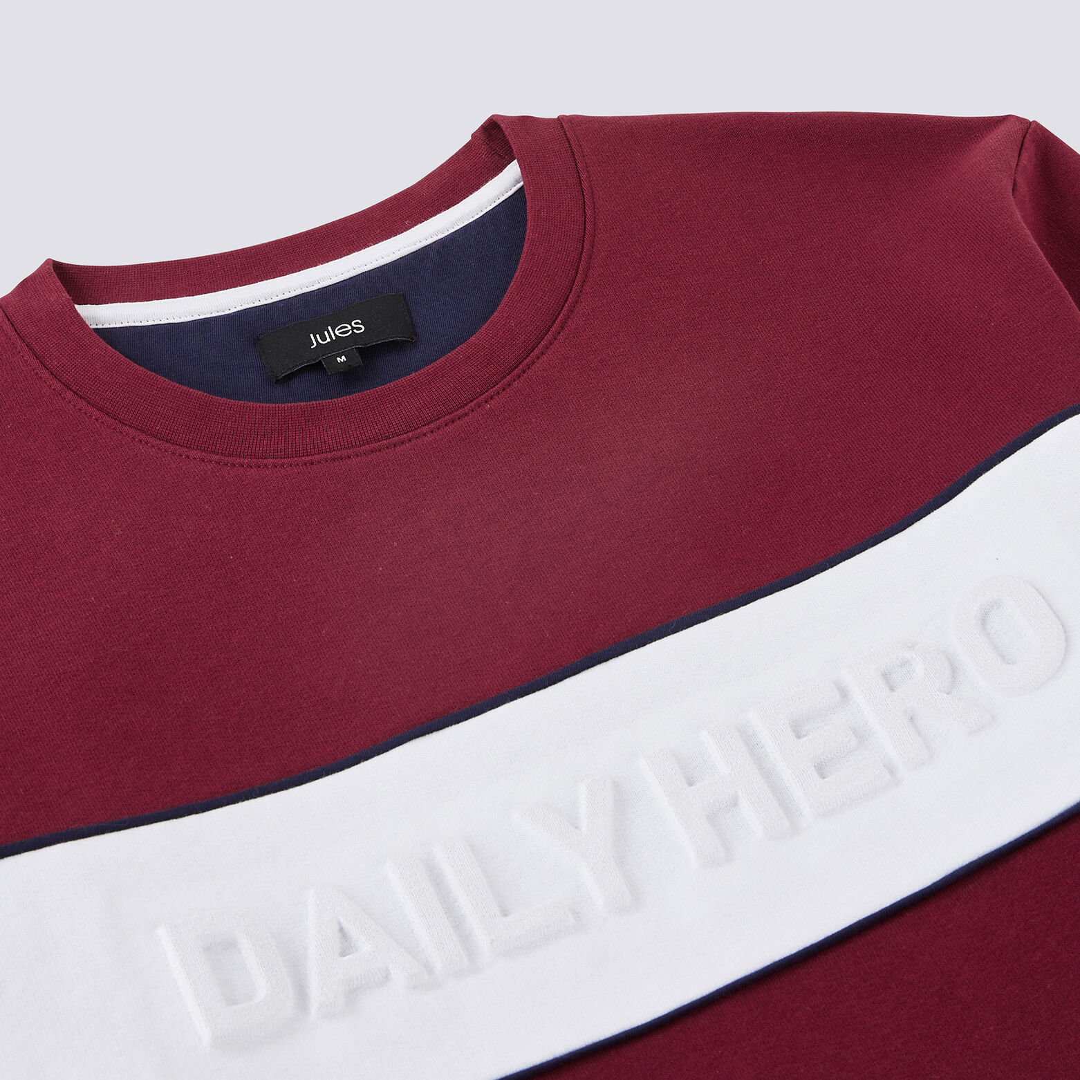 Sweat message brodé relief DAILY HERO