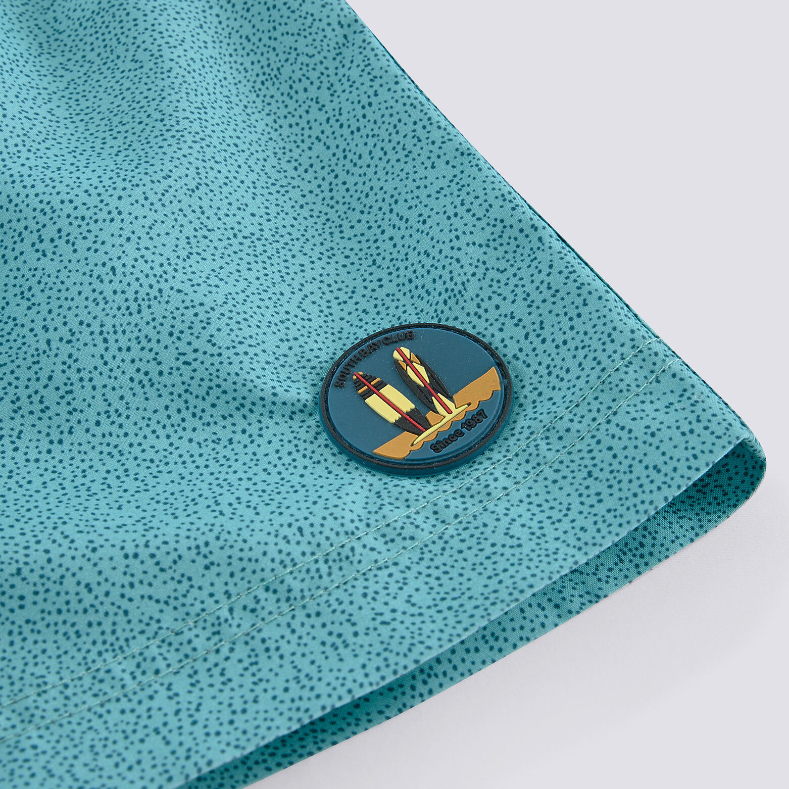 Maillot de bain avec badge cousu