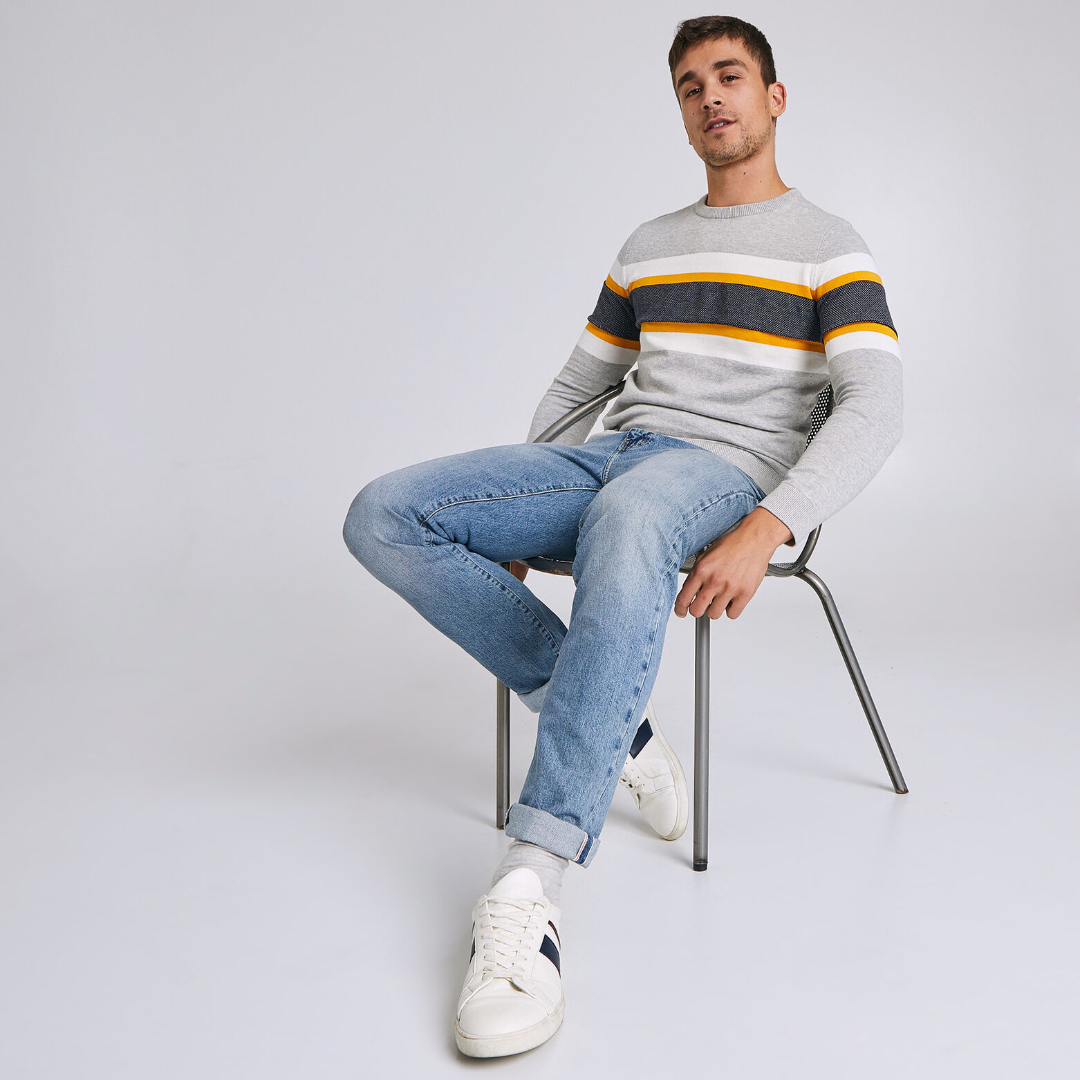 Pull col rond tricolore