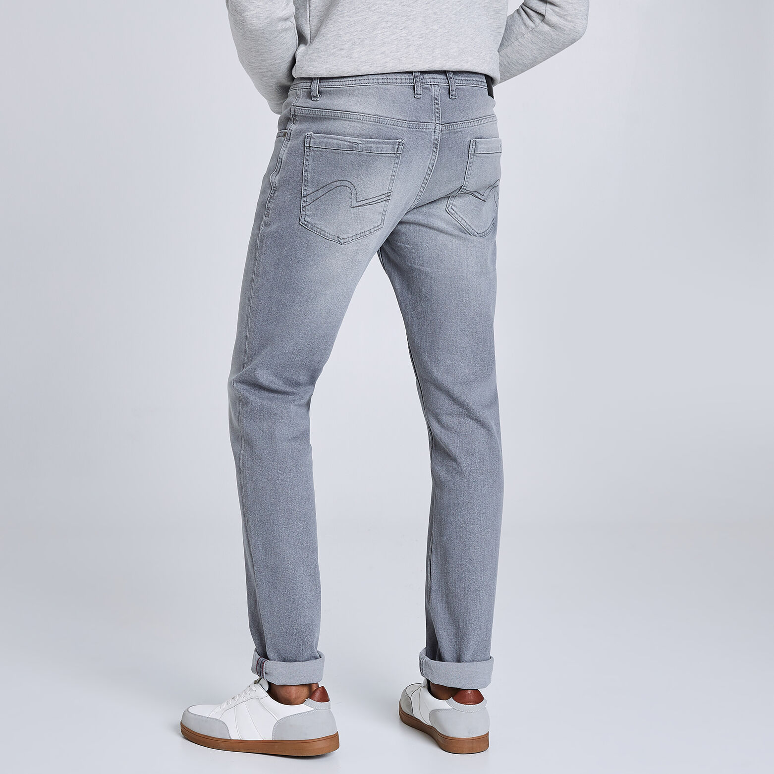 Jean Straight